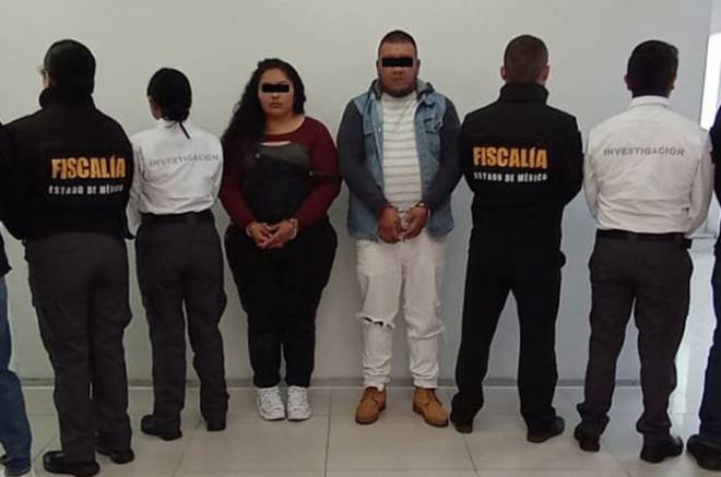 Aseguran auto vinculado con asesinato en Chimalhuacán; capturan a dos