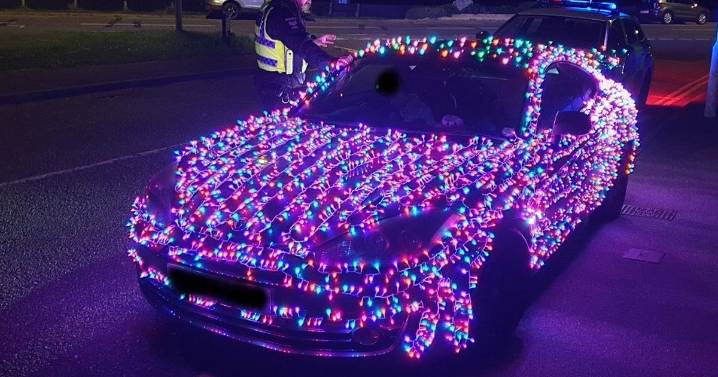 Christmas-loving driver pulled over by police for doing this incredible thing to his car