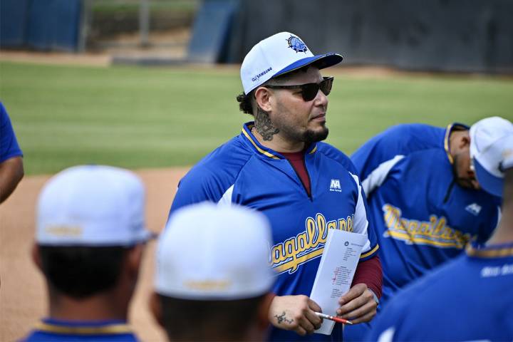 Yadier Molina regresa como mánager del Magallanes