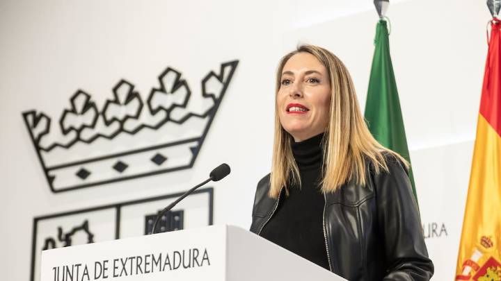 El PP tendría que pactar de nuevo con Vox en Extremadura y el PSOE caería hasta 9 escaños