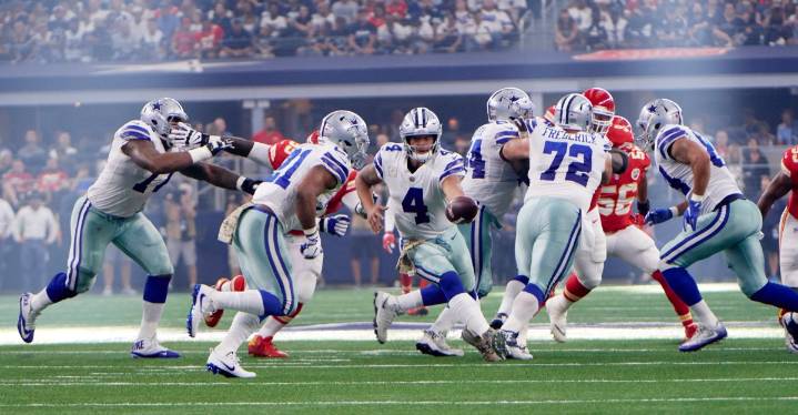 Cowboys, Chiefs at same table for Thanksgiving, but only one will keep momentum