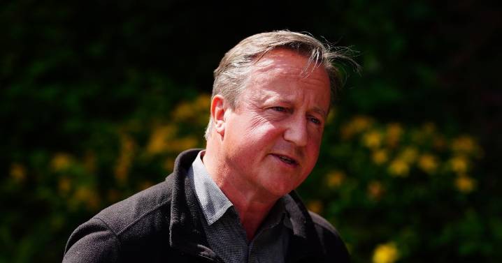 David Cameron announces prostate cancer diagnosis and 'dread hearing those words'
