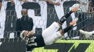 Golazo de chalaca de Jordan Barrera en Corinthians vs Botafogo; sorprendió en Brasil
