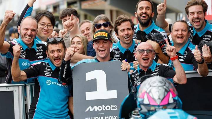 El valenciano Daniel Holgado logra una 'pole' de récord en casa