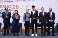 Entrega Sheinbaum a Isaac del Toro el Premio Nacional de Deportes 2025
