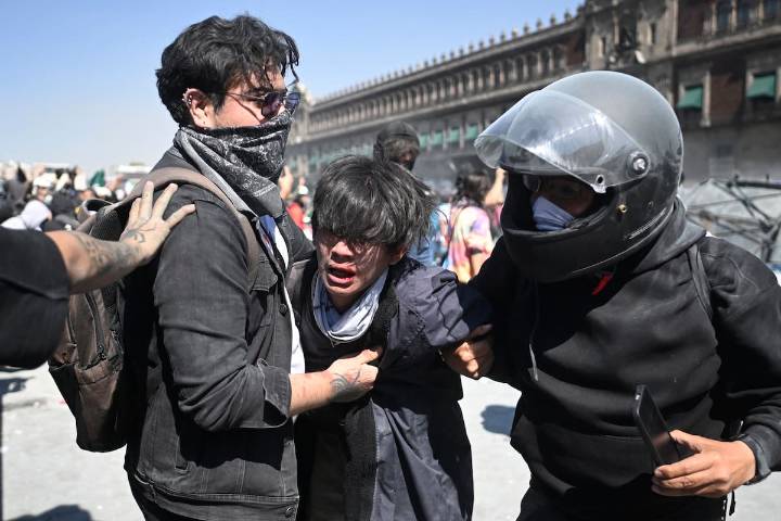 Violenta jornada en México: protestas de la “Generación Z” escalan a graves disturbios frente al Palacio Nacional