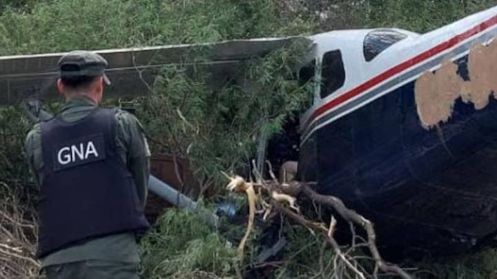 Una avioneta narco se estrelló en Salta: llevaba 140 kilos de cocaína