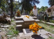 Roban placa de tumba de estudiante nicolaita asesinado en 1966