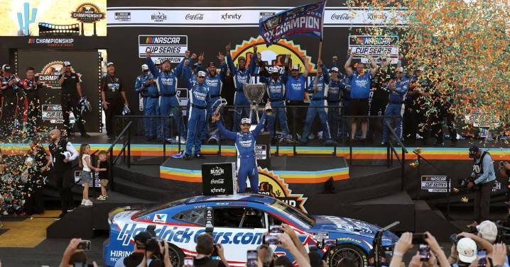 NASCAR drivers reminisce on Phoenix Raceway’s championship moments