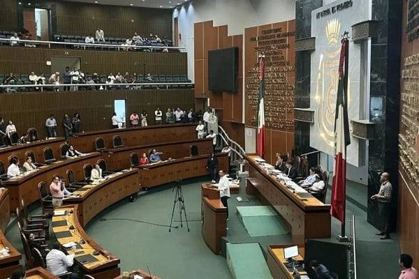 Avalan reforma a Ley Orgánica de UAGro