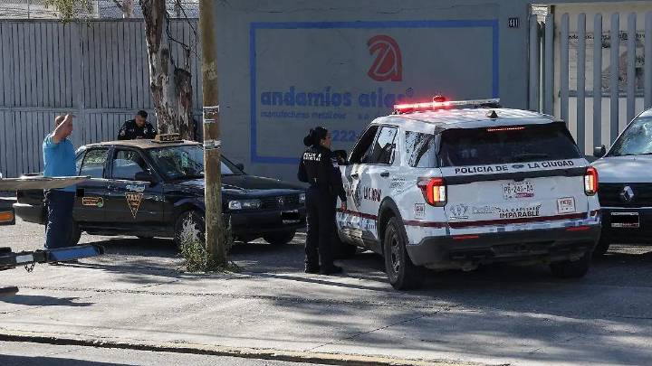 Le dicen “paga lo que debes” y luego intentar robar su auto cerca de primaria por la Calzada Zaragoza