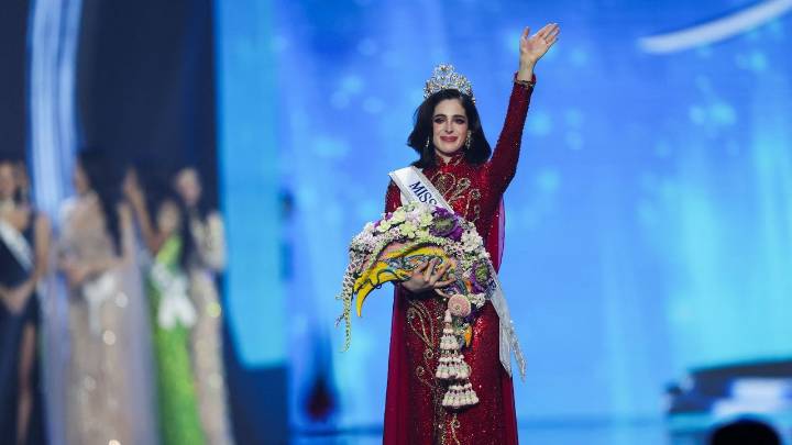 La mexicana Fátima Bosch gana el concurso Miss Universo en Tailandia