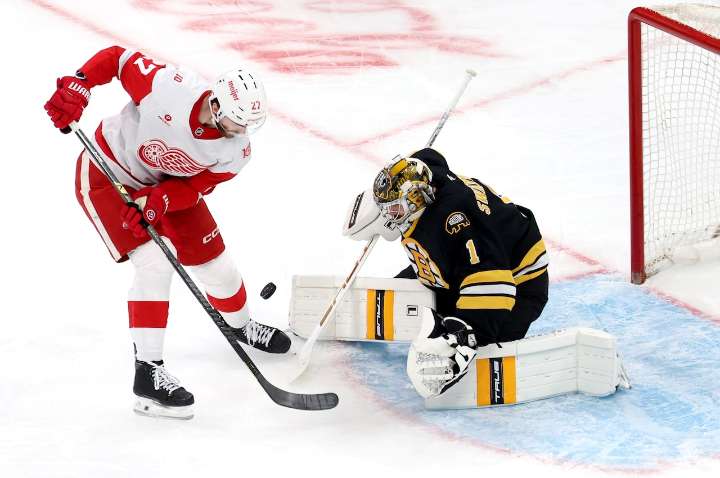 Red Wings’ power play fizzles, but point earned in shootout loss