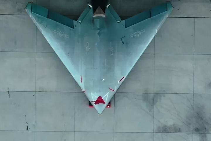 Un nuevo dron futurista chino acaba de aparecer en escena. Pekín lo ha mostrado en un vídeo sin decir una sola palabra