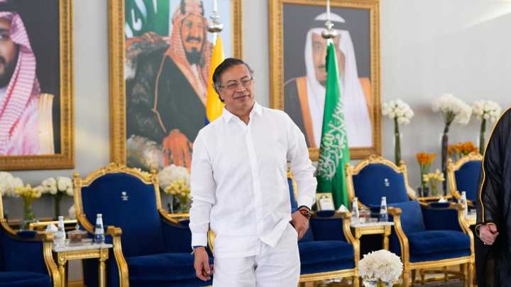 Petro se reunió en Santa Marta con familia de pescador muerto en ataque de EE.UU. contra lancha