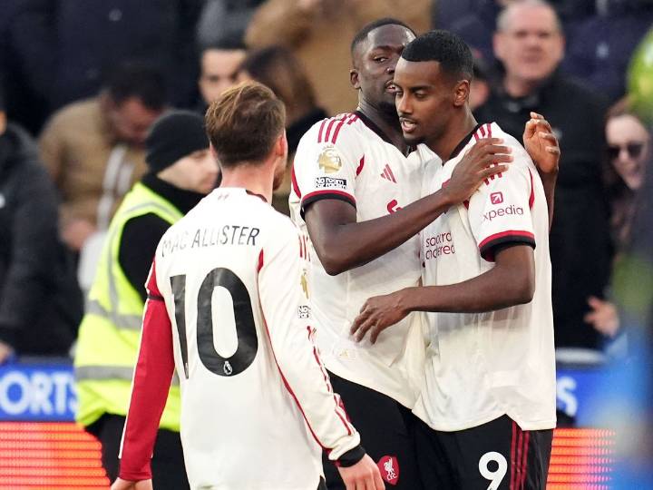 Alexander Isak opens Premier League account as Liverpool win at 10