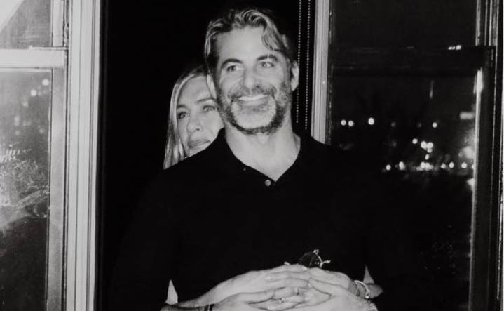 Jennifer Aniston presume a su nuevo novio Jim Curtis