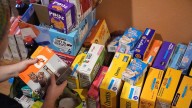 Shutdown halts food stamps in Arizona, sparks grassroots response