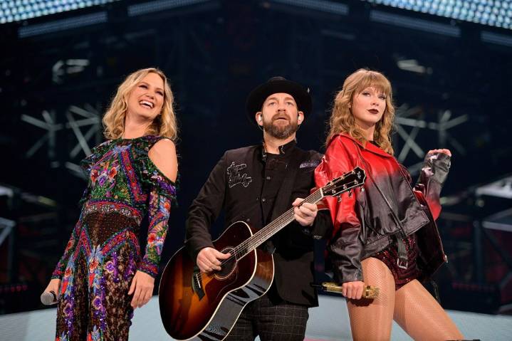 Here Are 13 Songs Taylor Swift Wrote for Other Artists