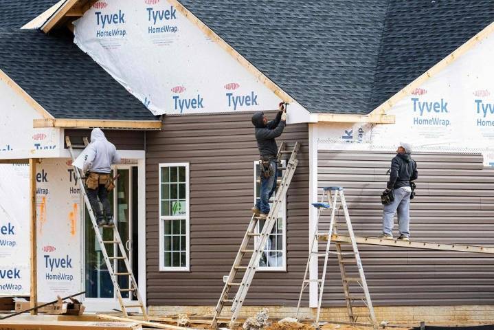 Homebuilders bet on 1% mortgage rates to wake up US buyers