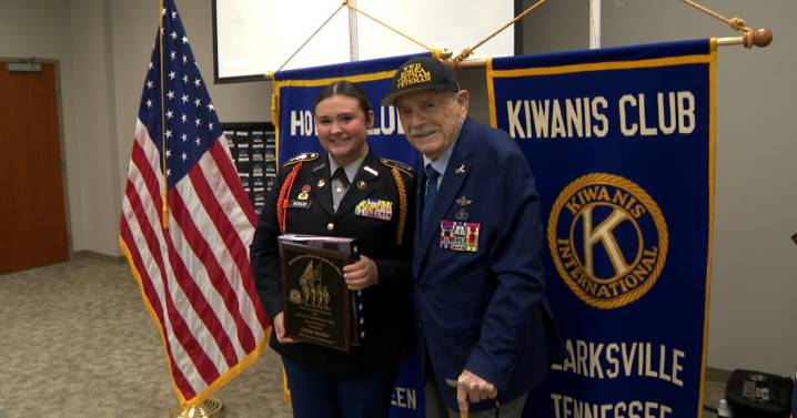 15-year-old wins contest with essay dedicated to WWII veteran friend
