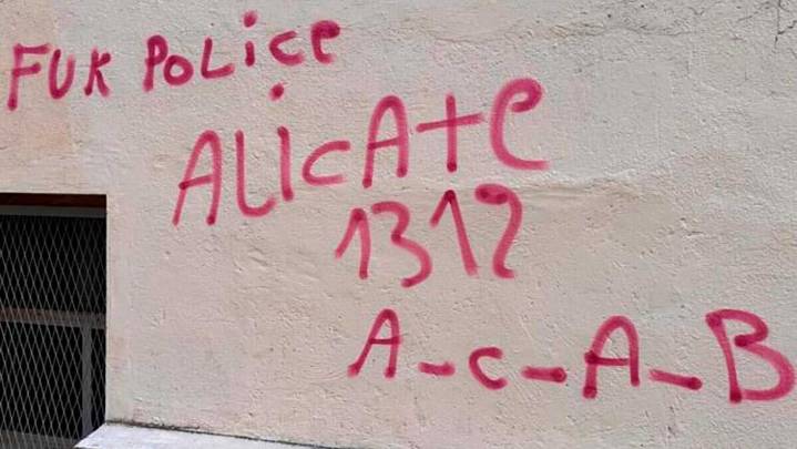 Pillado un menor en Huesca tras pintar el Hospital Provincial y robar en una farmacia