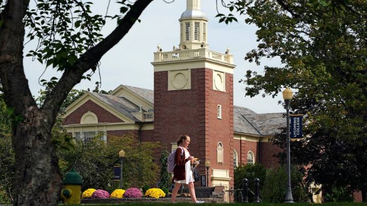 Most Americans don’t see value of 4-year college degree: Survey