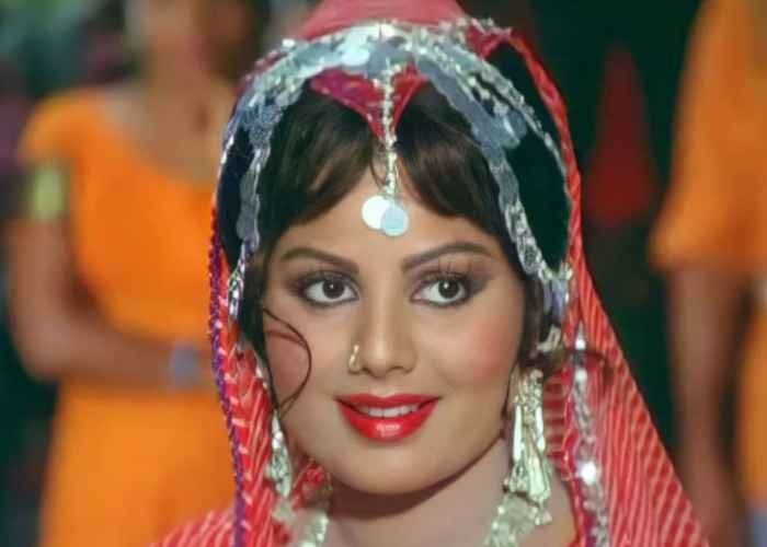 Veteran Actress, Singer Sulakshana Pandit passes away at 71