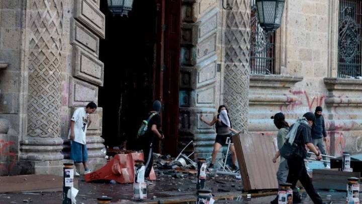 Trabajador purépecha y un bolero detenidos en marcha del 15N en Guadalajara son liberados