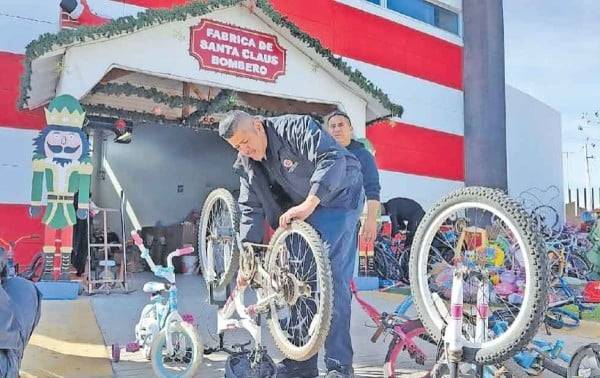 Santa Bombero, lejos de la meta