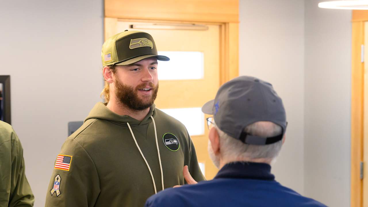 Seahawks Salute To Service Nominee Brady Russell Spent Day With Veterans For Veterans Day
