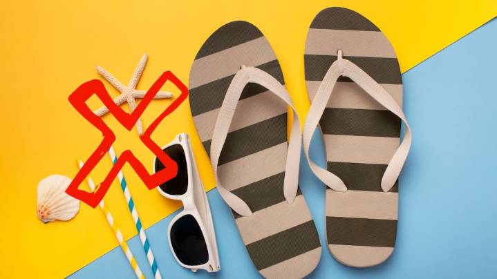 Ni ojotas ni pantuflas: el calzado para estar en casa que es tendencia para el verano 2026 por ser más cómodo