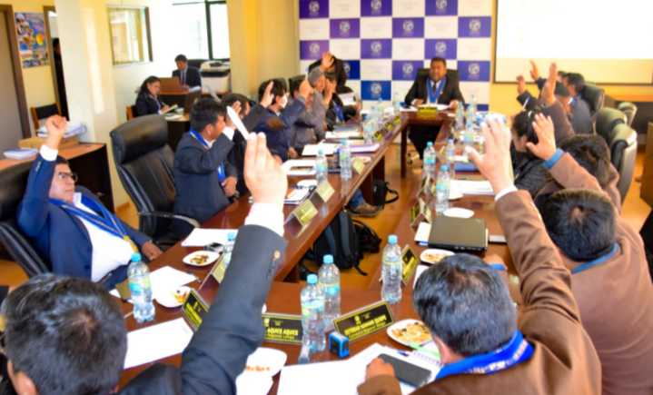 Presidente del Consejo Regional Puno intentó maquillar desaire a Juliaca