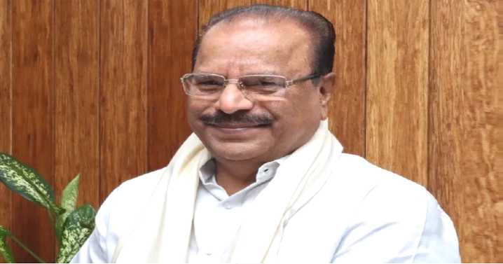 Governor visits Kailasahar, speaks to villagers in bordering villages and interacts with officials