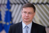 EU moves to ease AI and privacy regulations amid competitiveness concerns