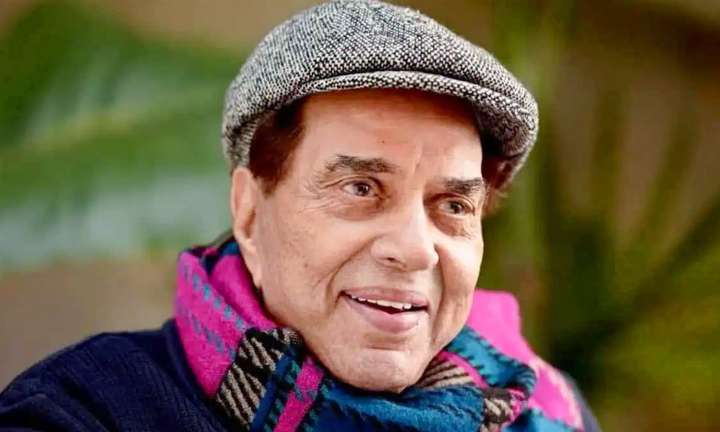 Esha Deol Denies Death Rumours of Veteran Actor Dharmendra