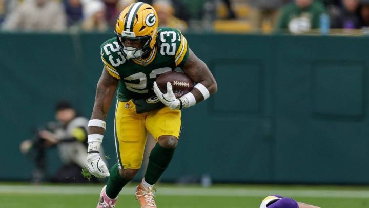 Emanuel Wilson runs for 107 yards and two TDs as Packers pound Vikings