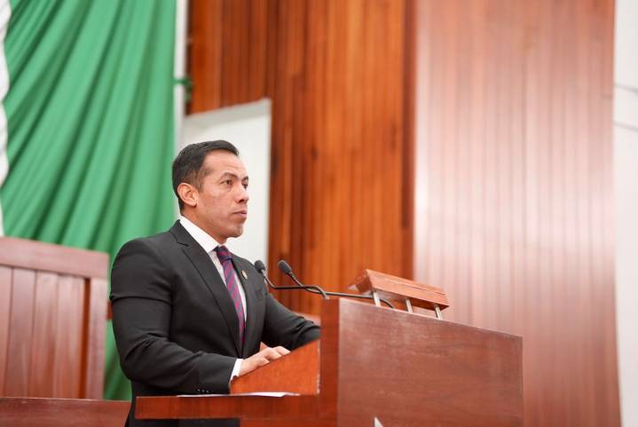 Tlaxcala en alerta: revelan funcionarios sin requisitos en 22 municipios