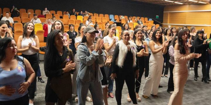 Moda con propósito: La pasarela de transformación social del Cundinamarca Fest empodera a modelos de 18 a 74 años