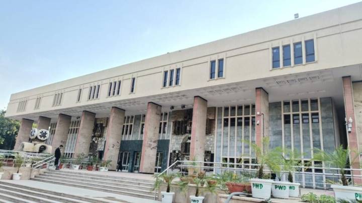 Delhi HC bars law colleges from withholding exams over attendance shortfall