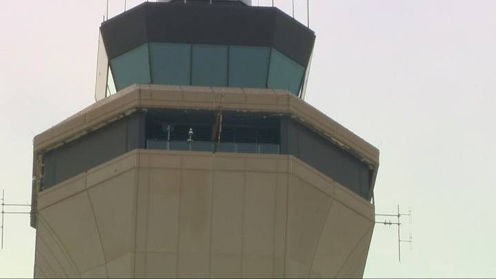 'Detrimental effect': Northeast Ohio air traffic controllers strain under government shutdown as FAA cuts flights