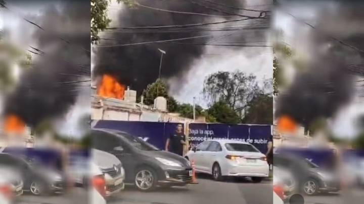 Incendio de gran magnitud en la Tapicería Gómez: bomberos trabajan en la zona