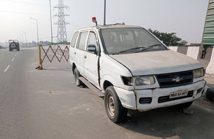 Abandoned police vehicles on flyovers raise security concern in Amritsar