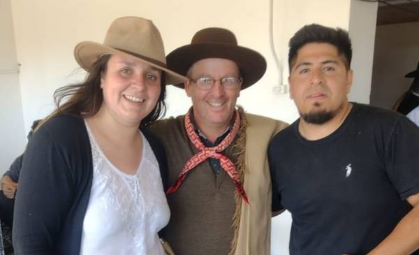 Martín Parra, 18 años en el escenario de las fiestas de Gobernador Costa