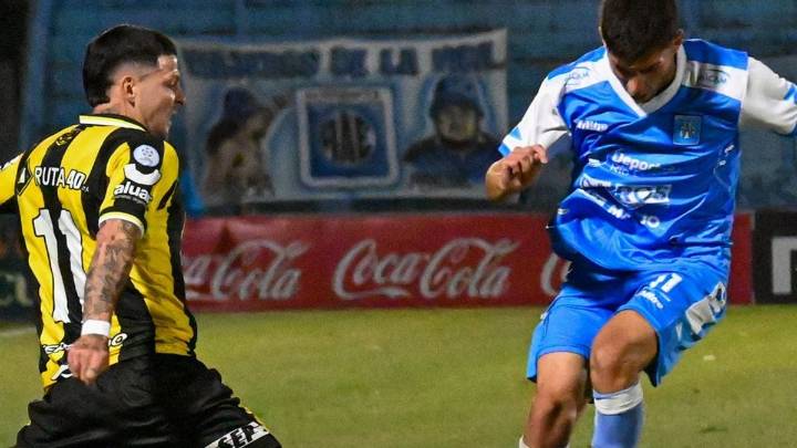 Estudiantes (RC) quiere aprovechar su ventaja para ascender a Primera: visita a Madryn este domingo