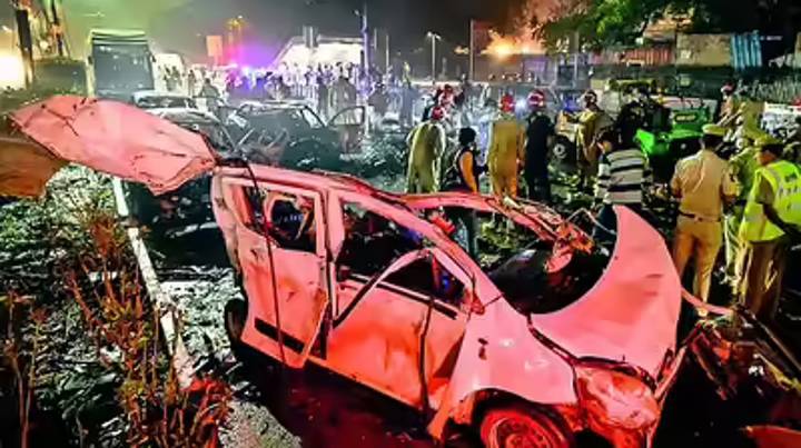 Breaking: Explosion Near Red Fort in Delhi Kills Eight, Triggers Anti