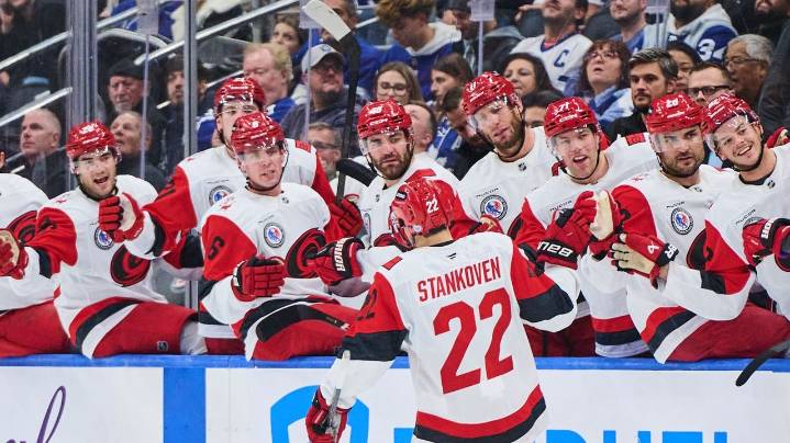 Hall, Stankoven score in 3rd period to rally Hurricanes to 5