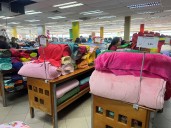 Maturineses corren al Castillo en busca de telas para temporada navideña