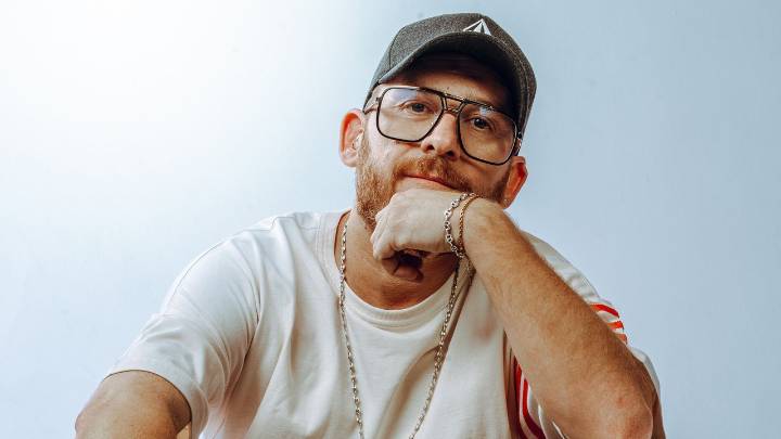 Javi Medina, cantante: «Me conformo con poquito. ¡Si vengo de no tener nada!»