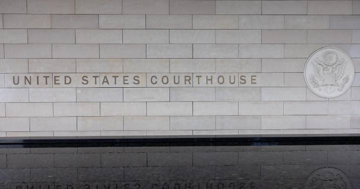 Federal defense lawyers 'face financial ruin' after months without pay, memo says